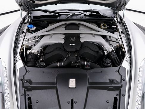 Used 2016 Aston Martin DB9 GT image 23