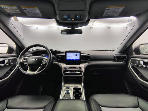 Used 2023 Ford Explorer XLT w/ Equipment Group 202A image 34