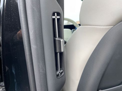 Used 2025 Hyundai Santa Fe SEL image 24