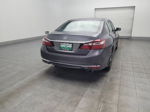 Used 2017 Honda Accord LX image 9