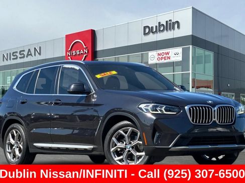 Used 2022 BMW X3 xDrive30i AWD/4WD image 2