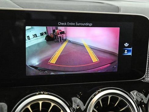 Used 2020 Mercedes-Benz GLB 250 4MATIC image 15