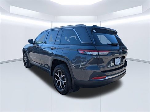 Used 2023 Jeep Grand Cherokee Limited w/ Luxury Tech Group II image 6