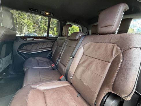 Used 2014 Mercedes-Benz GL 450 4MATIC image 24