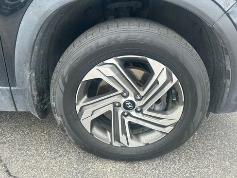 Used 2021 Hyundai Santa Fe SEL image 2