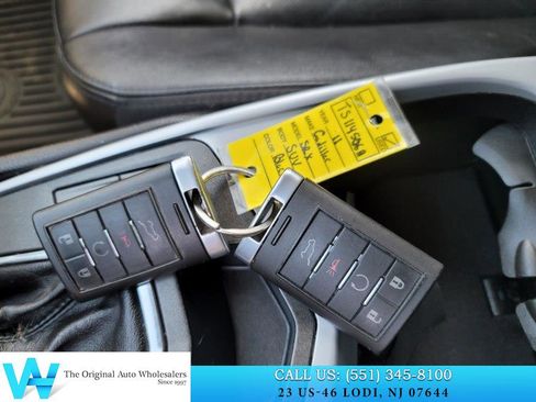 Used 2011 Cadillac SRX Luxury image 21