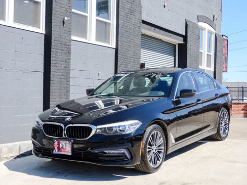 Used 2018 BMW 530i xDrive AWD/4WD image 3