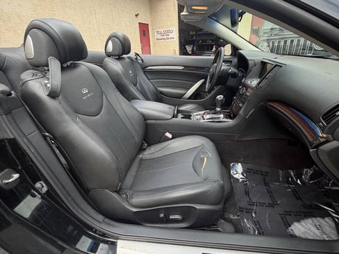 Used 2011 INFINITI G37 Convertible w/ Premium Pkg RWD image 28