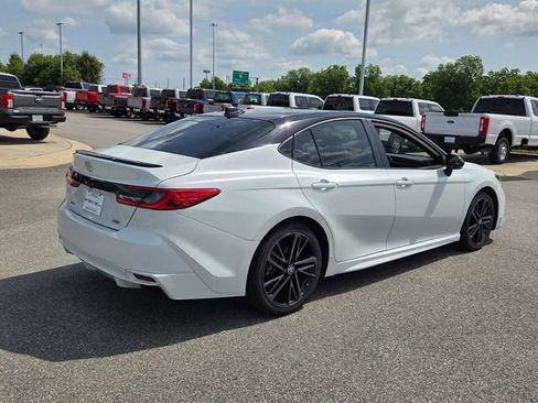 Used 2025 Toyota Camry XSE FWD image 12