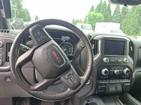 Used 2020 GMC Sierra 1500 AT4 w/ AT4 Premium Package AWD/4WD image 13