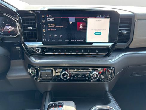 Used 2025 GMC Sierra 1500 SLT w/ SLT Premium Plus Package AWD/4WD image 18