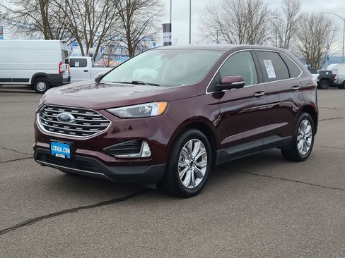Used 2024 Ford Edge Titanium image 1
