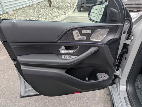 New 2026 Mercedes-Benz GLE 63 AMG S image 11