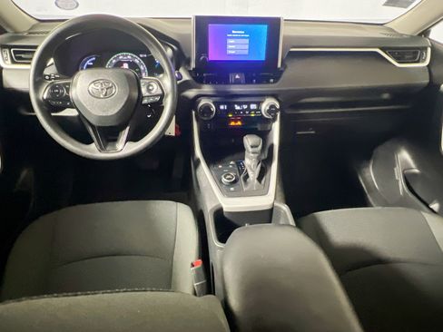 Used 2024 Toyota RAV4 LE image 29