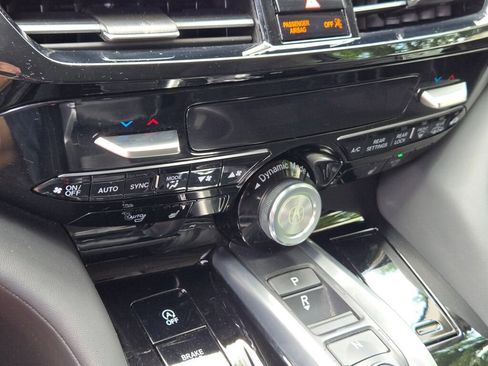 Used 2023 Acura MDX SH-AWD w/ Technology Package image 40
