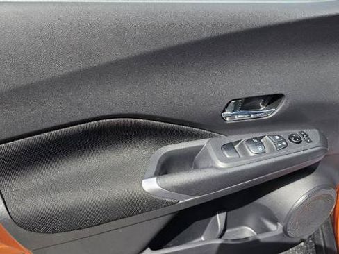 Used 2021 Nissan Kicks SV FWD image 29