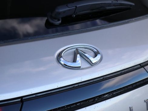 Certified 2023 INFINITI QX60 Luxe w/ Performance Audio Package image 13