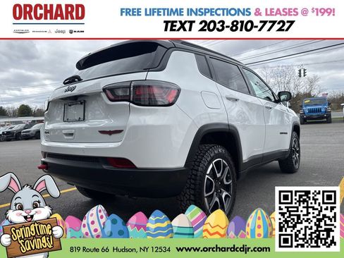 Used 2024 Jeep Compass Trailhawk w/ Trailhawk Elite Group image 3