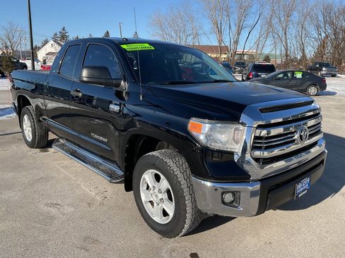 Used 2016 Toyota Tundra SR5 image 10