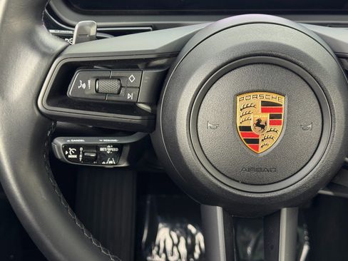 Used 2024 Porsche Cayenne image 23