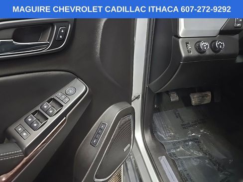 Used 2016 GMC Yukon XL SLT image 28