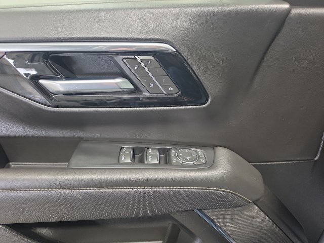 Used 2025 Chevrolet Tahoe Premier AWD/4WD image 20