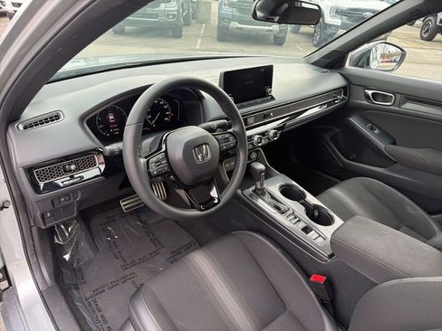 Used 2025 Honda Civic Sport image 11