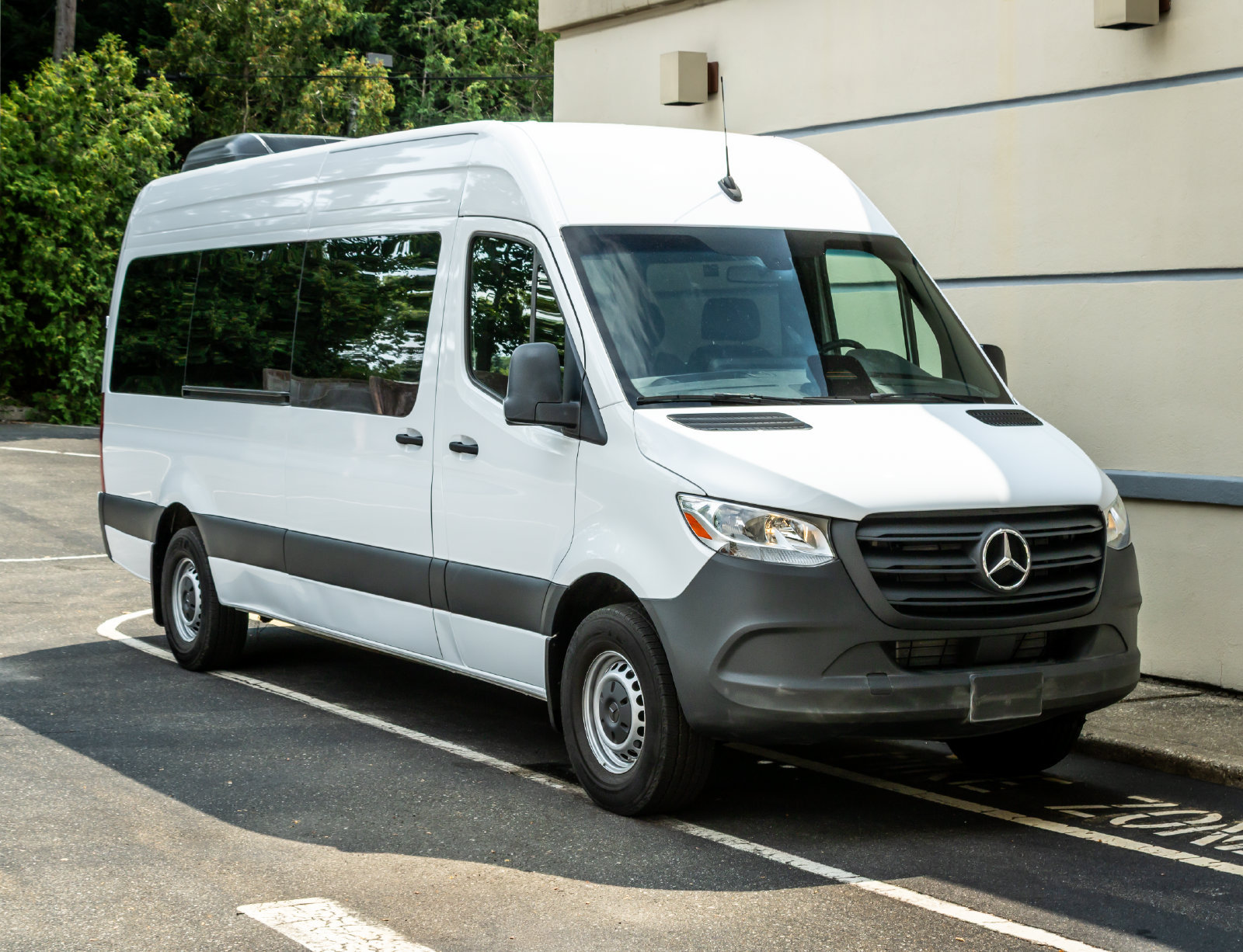 Used 2025 Mercedes-Benz Sprinter 2500 image 10