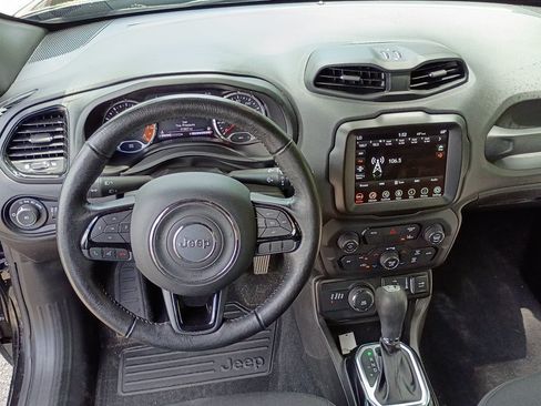 Used 2022 Jeep Renegade Altitude w/ Convenience Group AWD/4WD image 11