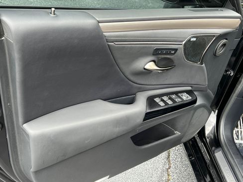 Certified 2024 Lexus ES 300h F Sport w/ Accessory Package (Z2) FWD image 10