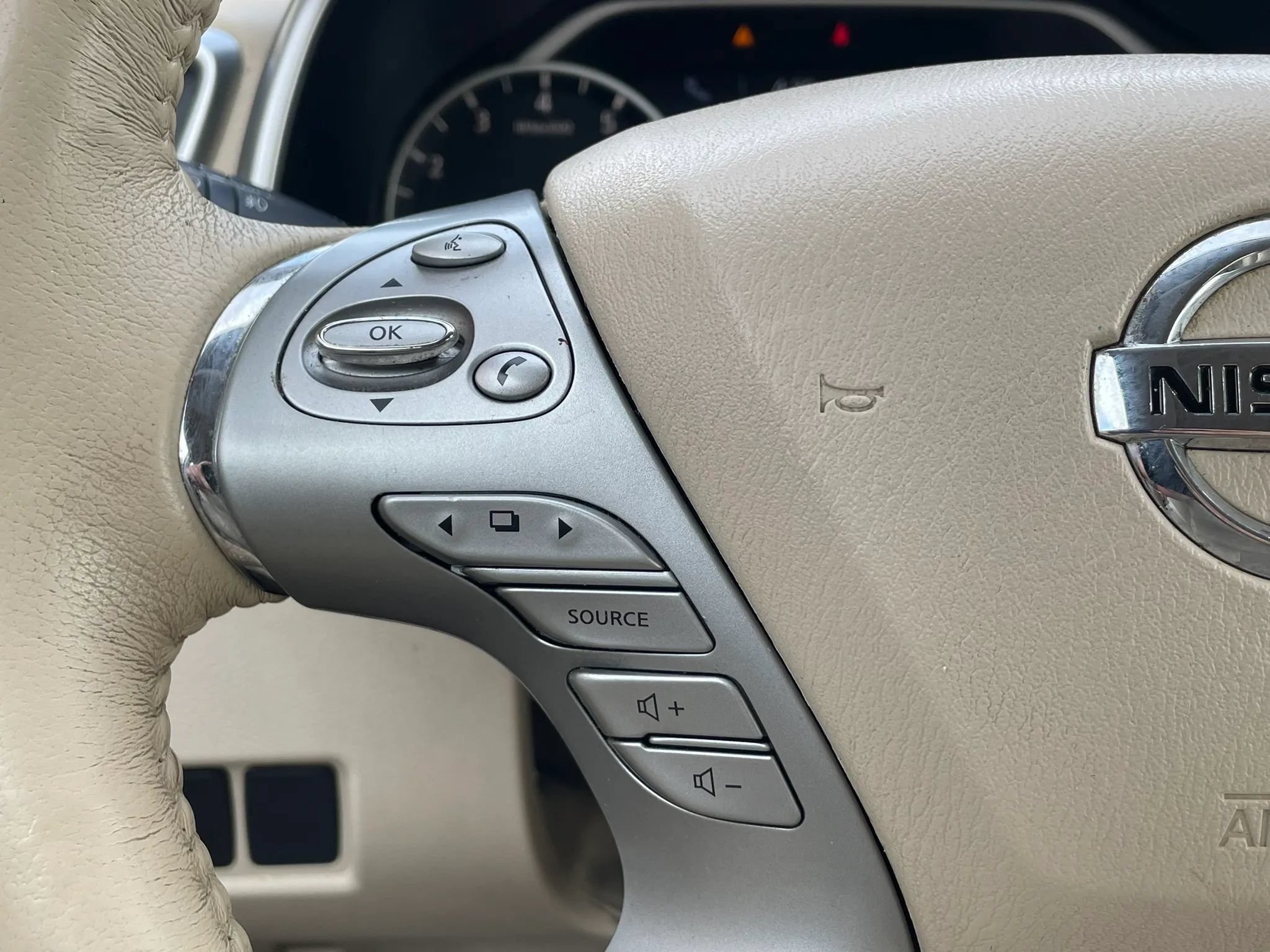 Used 2018 Nissan Murano SL w/ Moonroof Package FWD image 18