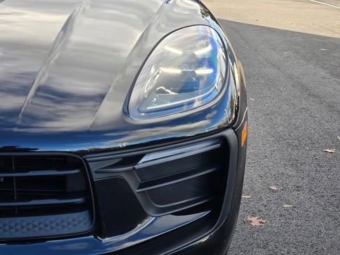 Used 2025 Porsche Macan image 12
