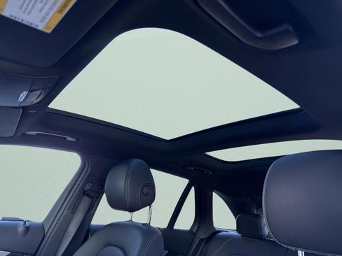 Used 2022 Mercedes-Benz GLC 300 GLC 300 image 32