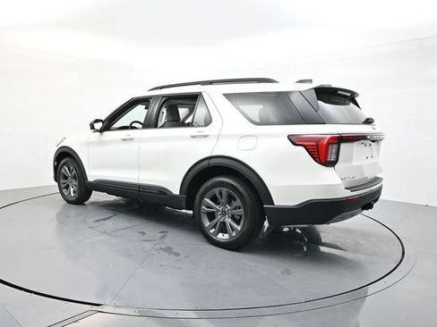New 2026 Ford Explorer Active w/ Active Comfort Package image 5