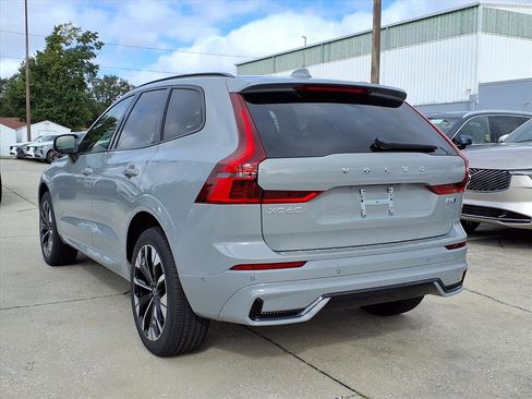 New 2026 Volvo XC60 B5 Plus w/ Protection Package Premier image 5