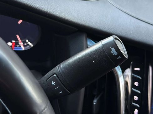 Used 2018 Cadillac Escalade ESV Premium Luxury image 38