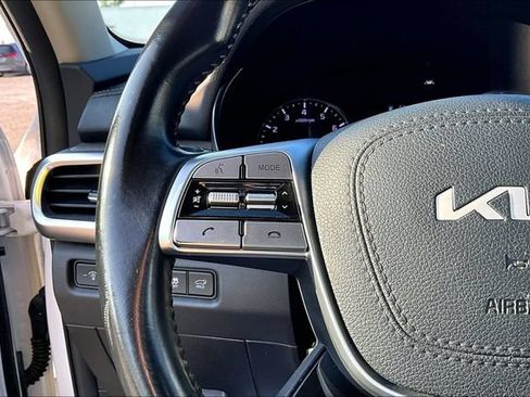 Used 2022 Kia Telluride EX w/ EX Premium Package FWD image 18