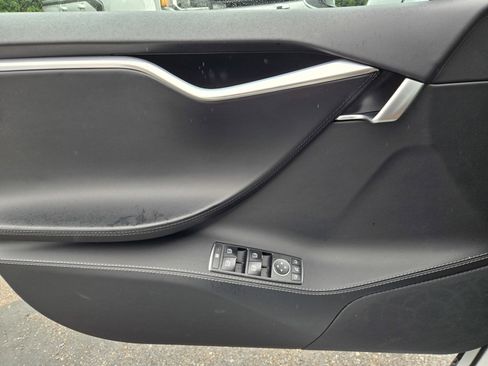 Used 2017 Tesla Model S 75 RWD image 25