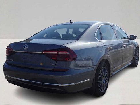 Used 2017 Volkswagen Passat 1.8T SE w/ SE Lighting Package image 5