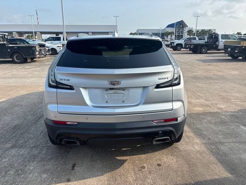 Used 2019 Cadillac XT4 Sport w/ Cold Weather Package FWD image 6