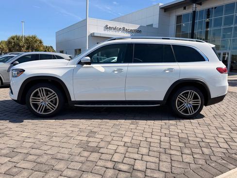 Used 2021 Mercedes-Benz GLS 450 4MATIC image 12