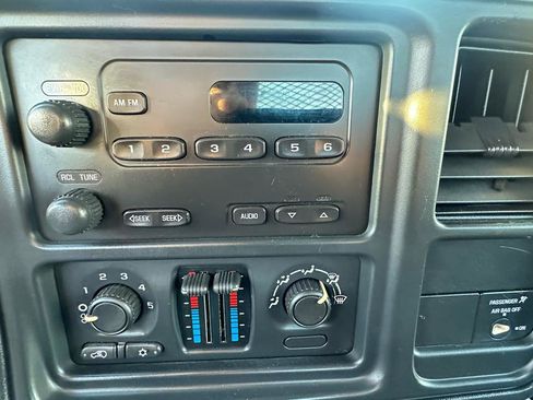 Used 2006 Chevrolet Silverado 2500 W/T RWD image 17