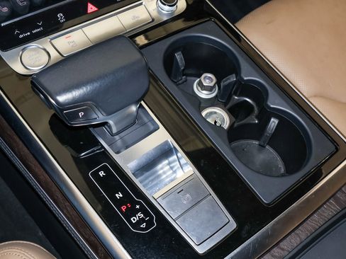 Used 2019 Audi Q8 Prestige AWD/4WD image 44