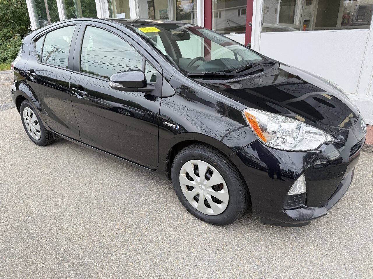 Used 2014 Toyota Prius C Two FWD image 34