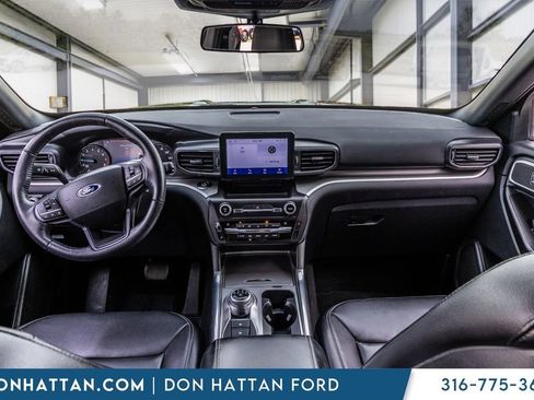 Used 2020 Ford Explorer XLT w/ Equipment Group 202A AWD/4WD image 5