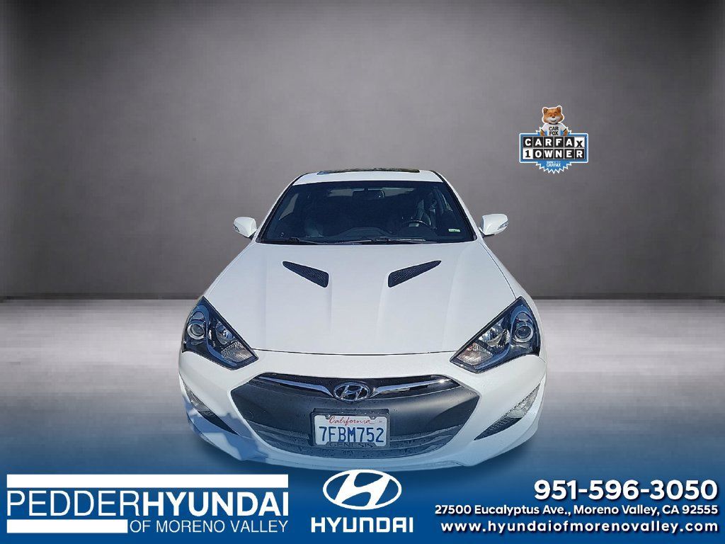 Used 2014 Hyundai Genesis 3.8 RWD image 1