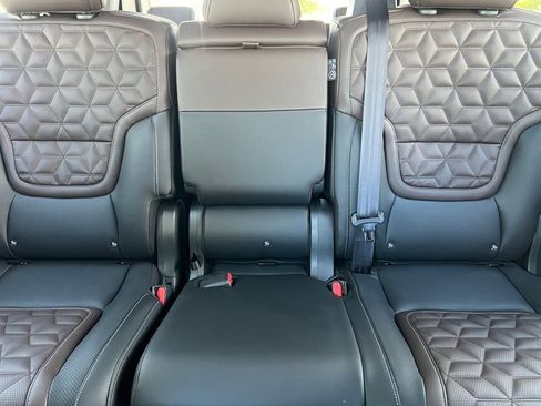 New 2026 Nissan Armada Platinum RWD image 5