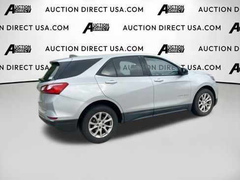 Used 2018 Chevrolet Equinox LS FWD image 9