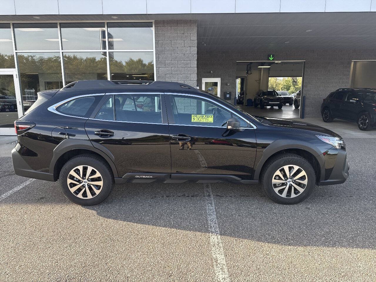Certified 2025 Subaru Outback w/ Popular Package #1A AWD/4WD image 3