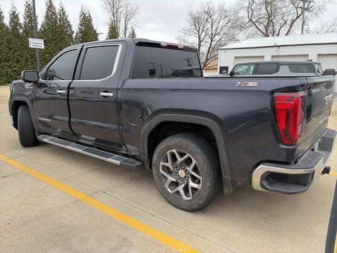 Used 2022 GMC Sierra 1500 SLT w/ SLT Premium Package image 4